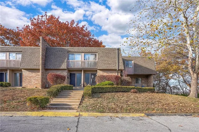 $160,000 | 1844 East 97th Street, Kansas City, MO 64131