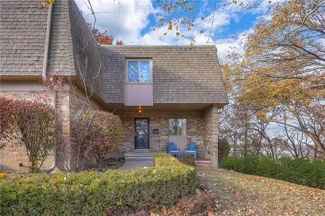 $160,000 | 1844 East 97th Street, Kansas City, MO 64131