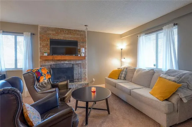 $160,000 | 1844 East 97th Street, Kansas City, MO 64131