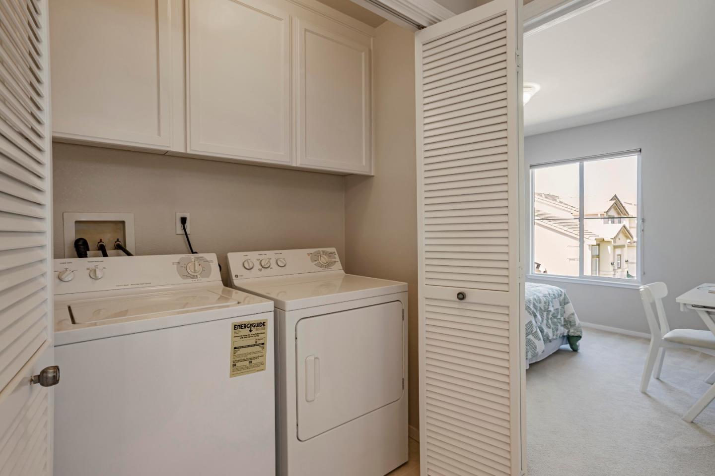 964 Cameron Circle Milpitas, CA 95035 - Photo 35 of 48 a utility room with dryer and washer