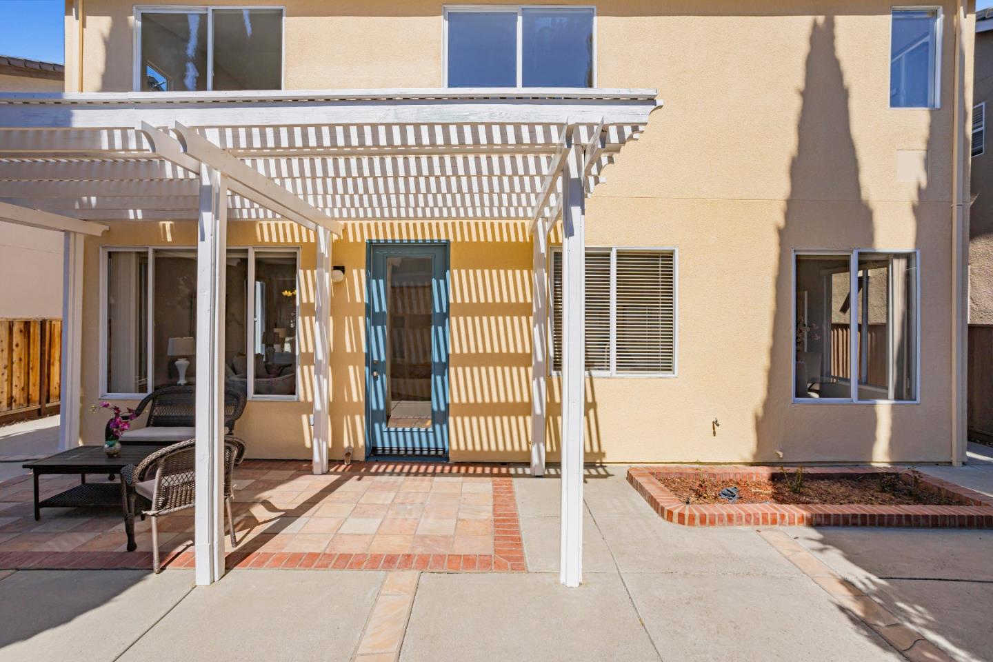 964 Cameron Circle Milpitas, CA 95035 - Photo 38 of 48 a view of a building with sitting area