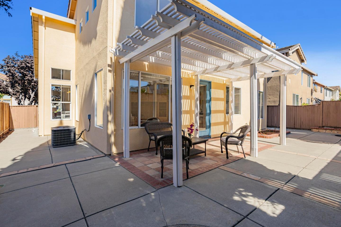 964 Cameron Circle Milpitas, CA 95035 - Photo 41 of 48 a view of living room with a table and chairs