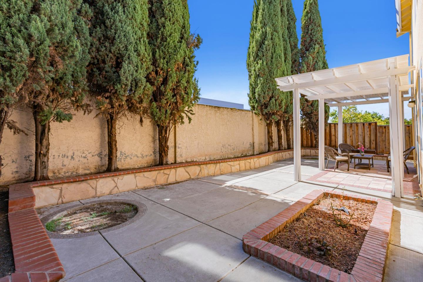 964 Cameron Circle Milpitas, CA 95035 - Photo 42 of 48 a view of a backyard