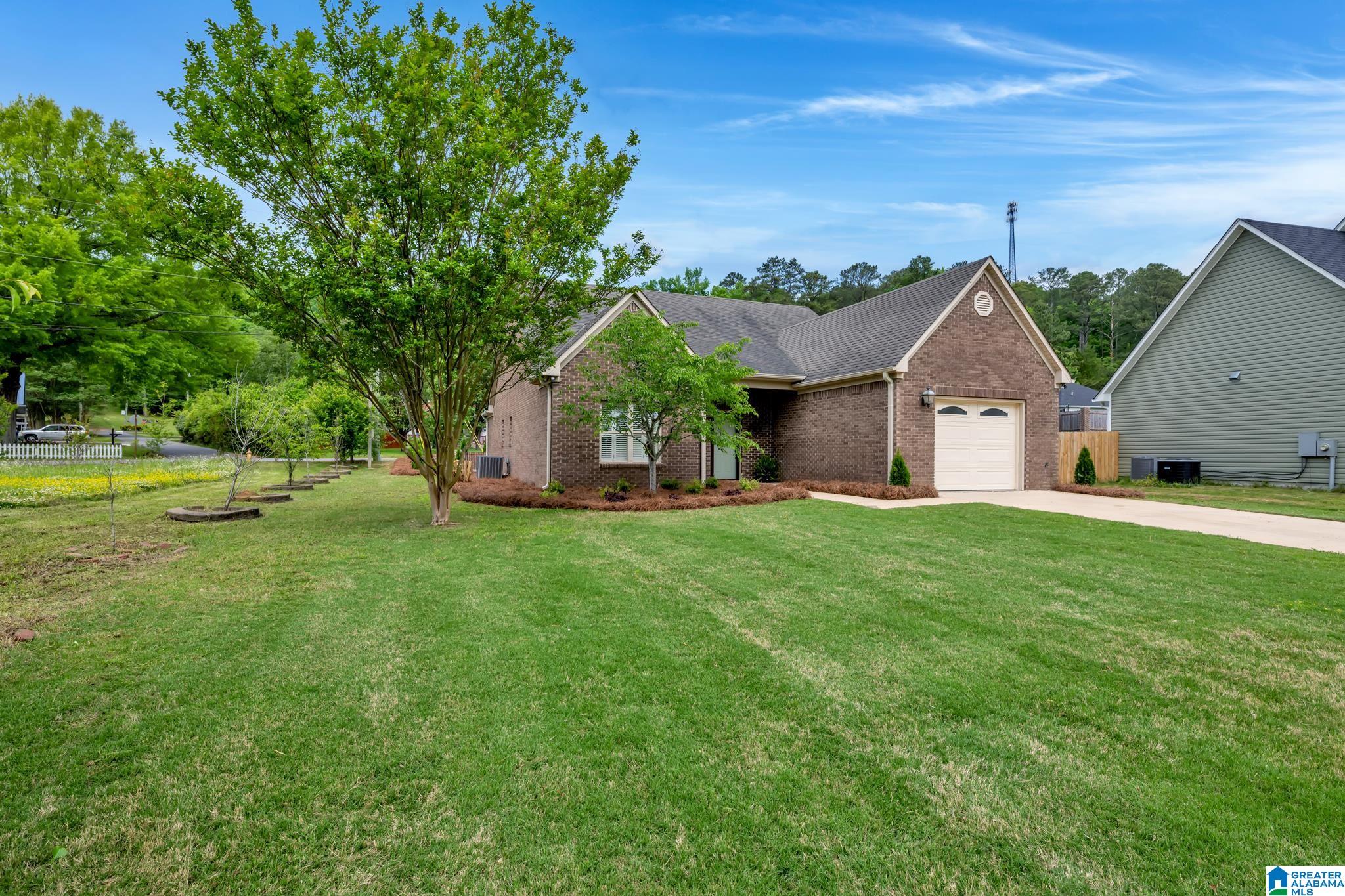 900 Park Avenue Oneonta, AL 35121 - Photo 29 of 31