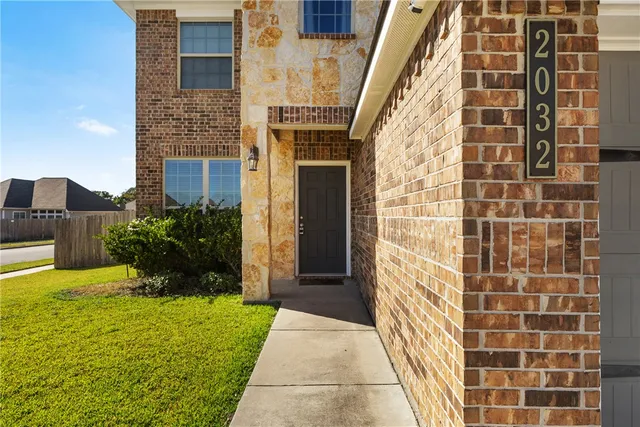 $377,000 | 2032 Stubbs Drive, Bryan, TX 77807