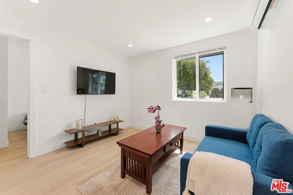 $2,400 | 7103 Hatillo Avenue, Winnetka, CA 91306