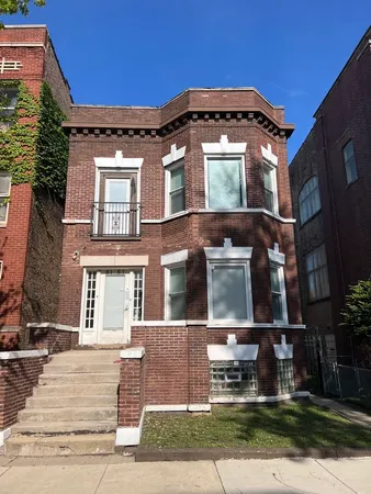 $1,800 | 6151 South Langley Avenue, Unit 1, Chicago, IL 60637