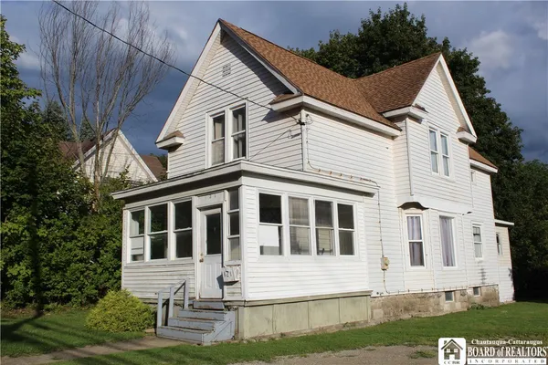 $105,000 | 121 East Main Road, Pomfret, NY 14063