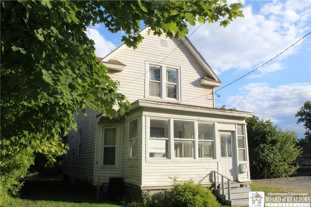 $129,500 | 121 East Main Road, Pomfret, NY 14063