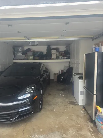 a view of a house with backyard porch and outdoor space