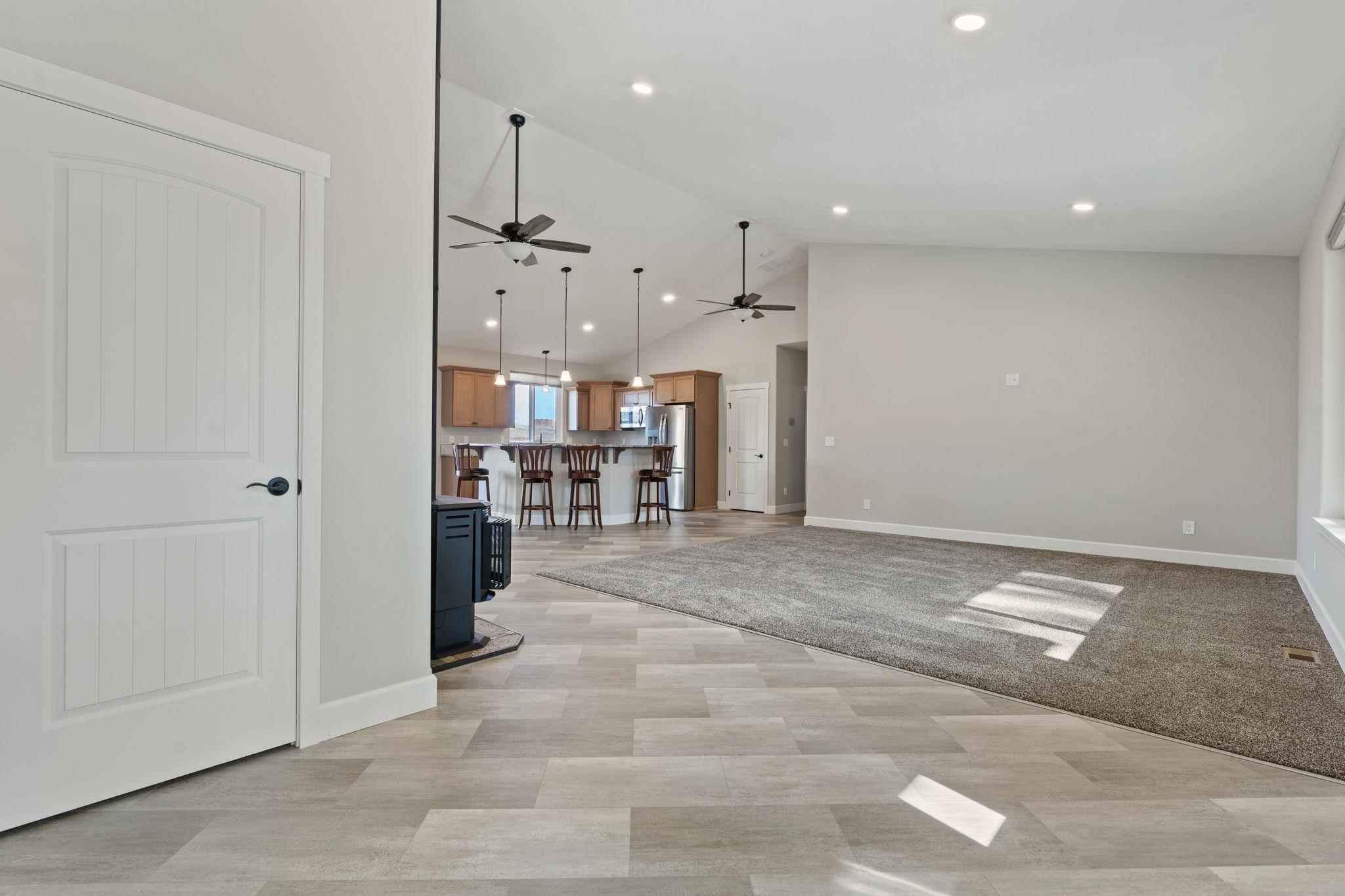 22920 West Jacobs Road Spokane, WA 99224 - Photo 5 of 44