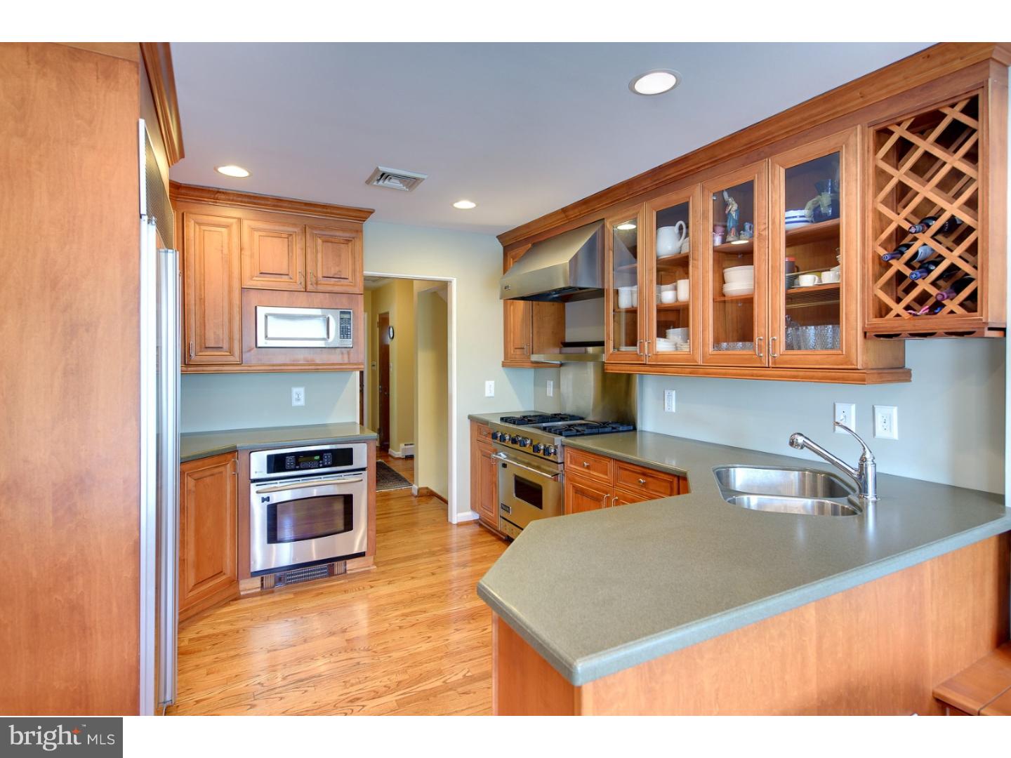 200 Homestead Road Wayne, PA 19087 - Photo 14 of 18 Kitchen