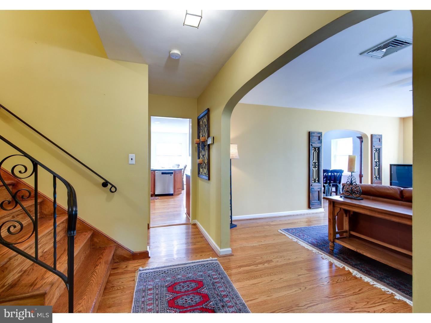 200 Homestead Road Wayne, PA 19087 - Photo 4 of 18 Foyer