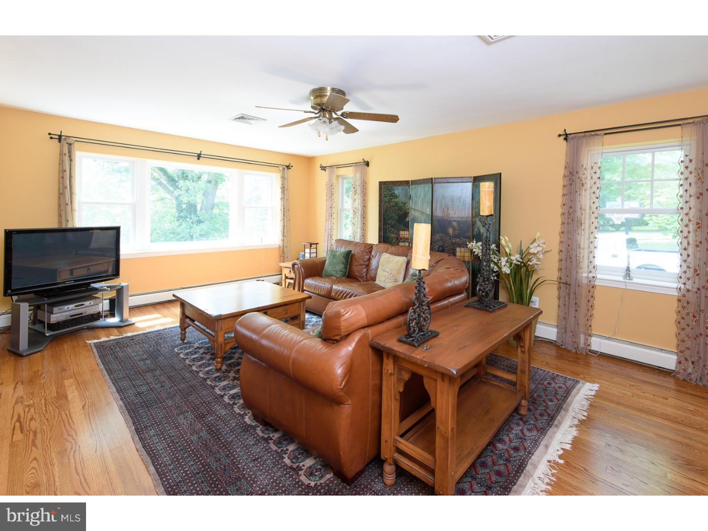 200 Homestead Road Wayne, PA 19087 - Photo 5 of 18 Living Room