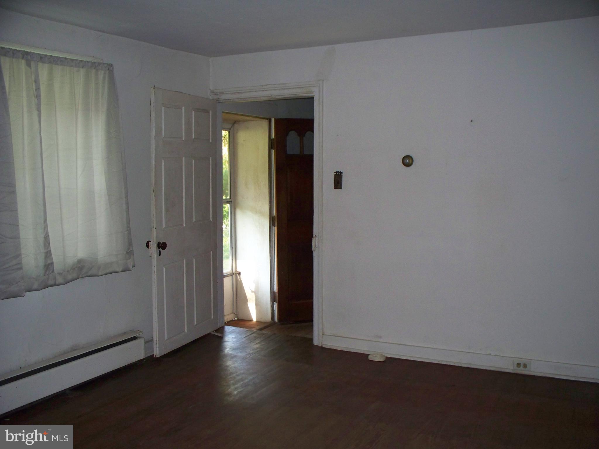 2507 Franklinville Road Joppa, MD 21085 - Photo 3 of 35 Living Room