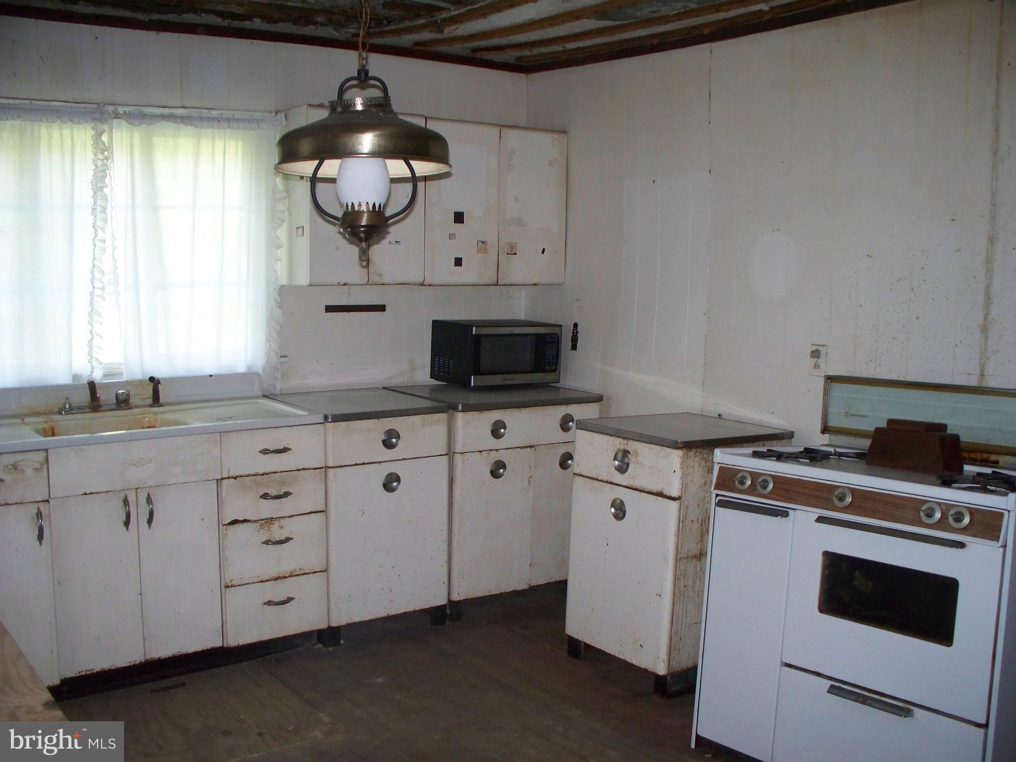 2507 Franklinville Road Joppa, MD 21085 - Photo 7 of 35 Kitchen
