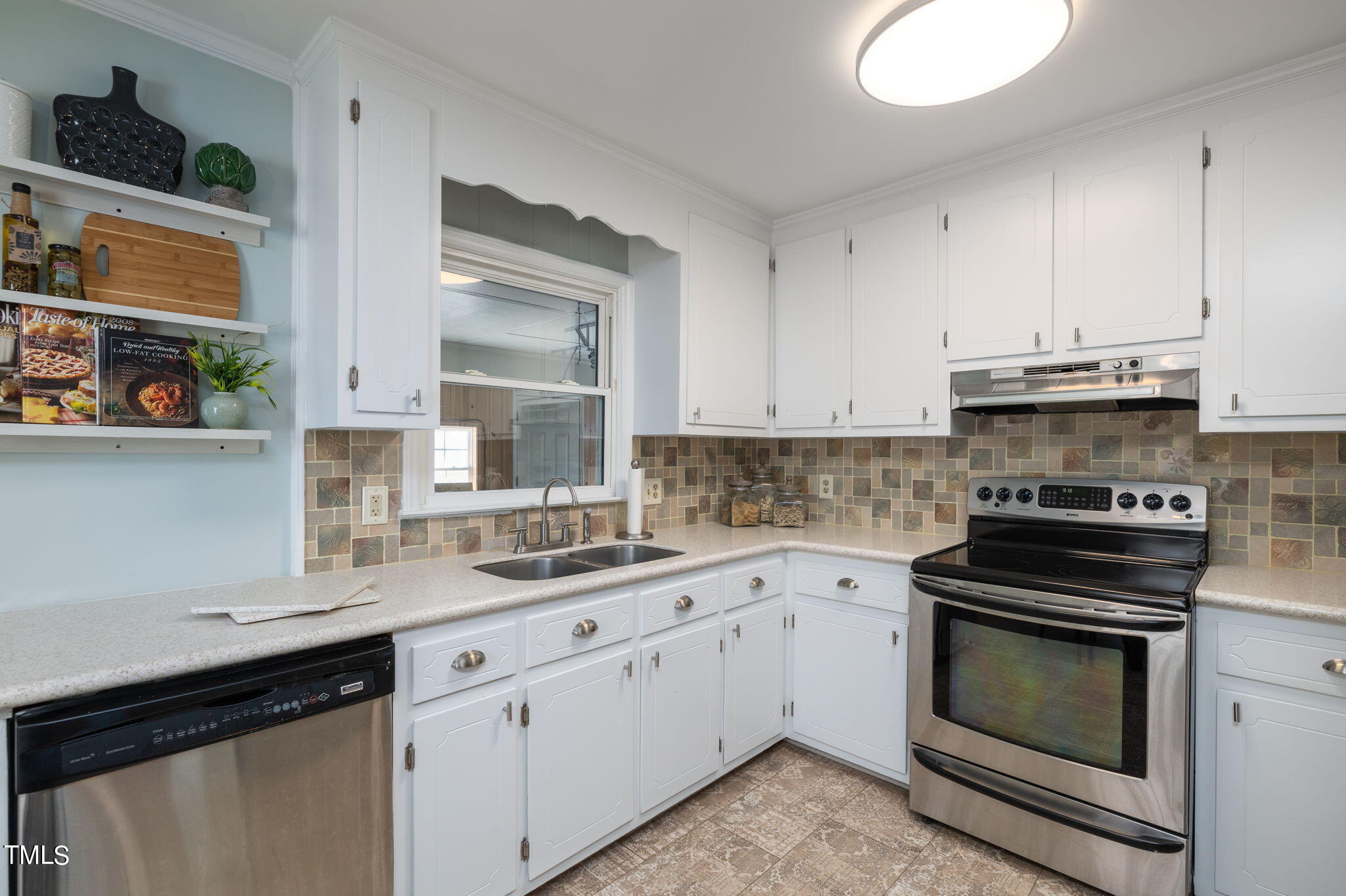 717 Bayard Road Durham, NC 27703 - Photo 11 of 30 12-web-or-mls- 717 Bayard Rd-12