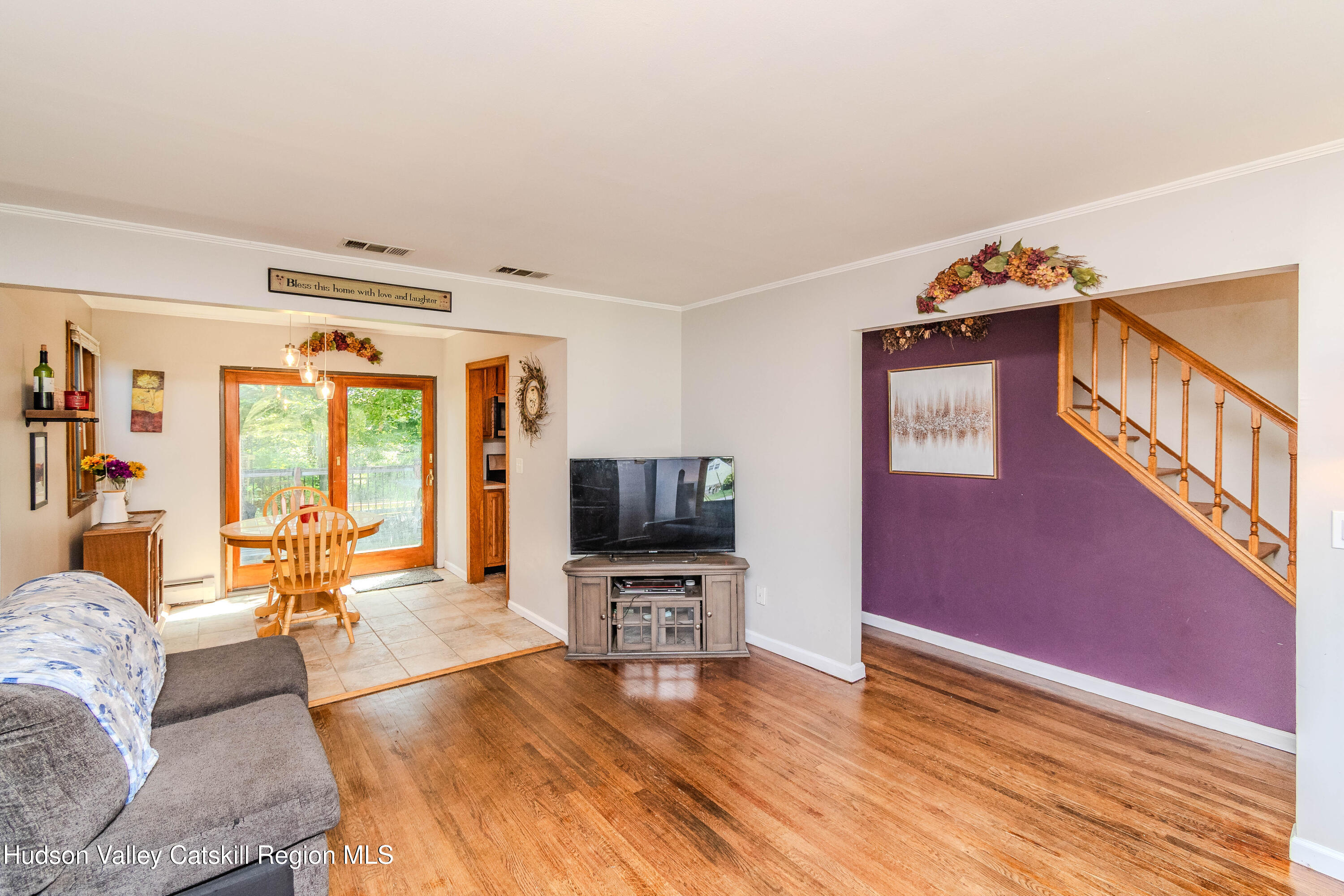 13 Hewlett Road Red Hook, NY 12571 - Photo 11 of 46 LivingRoomDSC_9575