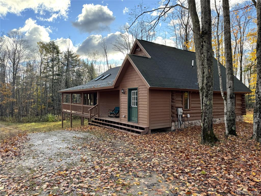 2446 Spayde Road Charlevoix, MI 49720 - Photo 33 of 48