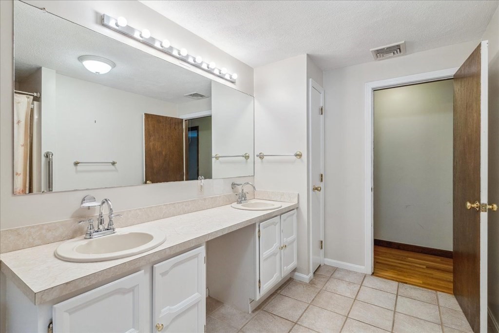 81 Regina Road Lynn, MA 01904 - Photo 17 of 40 Gallery Image 17