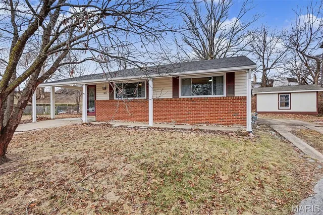 $230,000 | 923 Joeard Lane, St. Charles, MO 63301