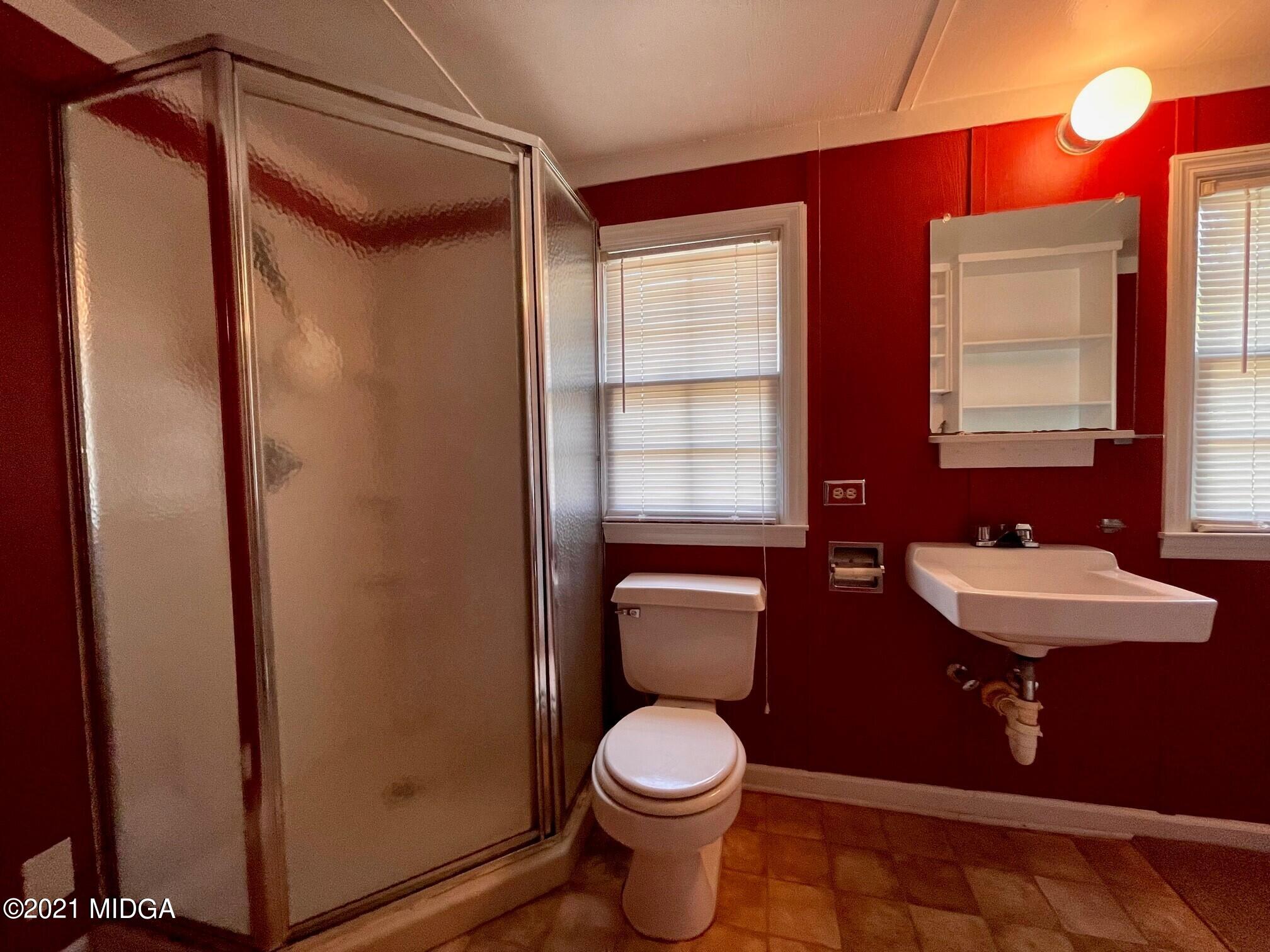 110 West Ridge Circle Macon, GA 31210 - Photo 13 of 18 15
