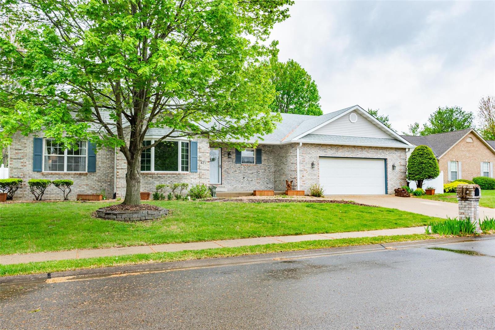 611 Springhill Court O'Fallon, IL 62269 - Photo 3 of 78