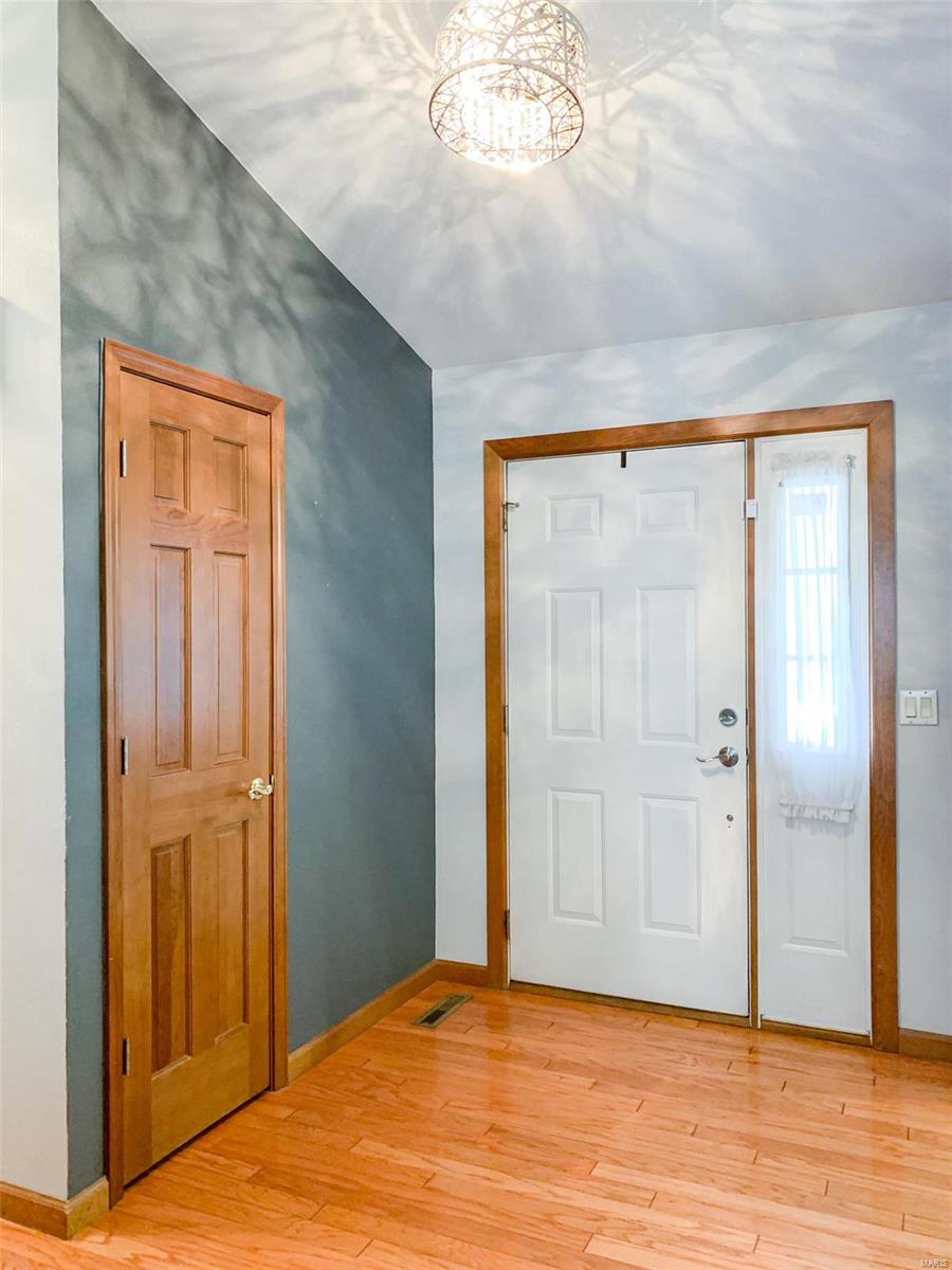 611 Springhill Court O'Fallon, IL 62269 - Photo 8 of 78