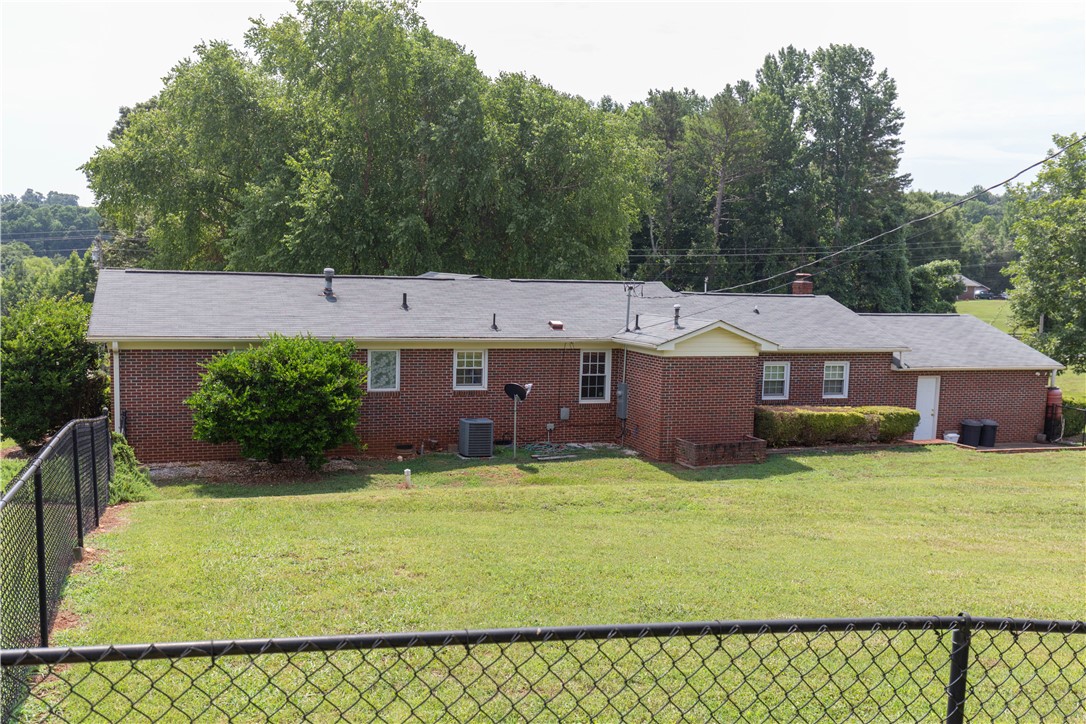 180 Miller Farm Road Westminster, SC 29693 - Photo 4 of 29 Gallery Image 4