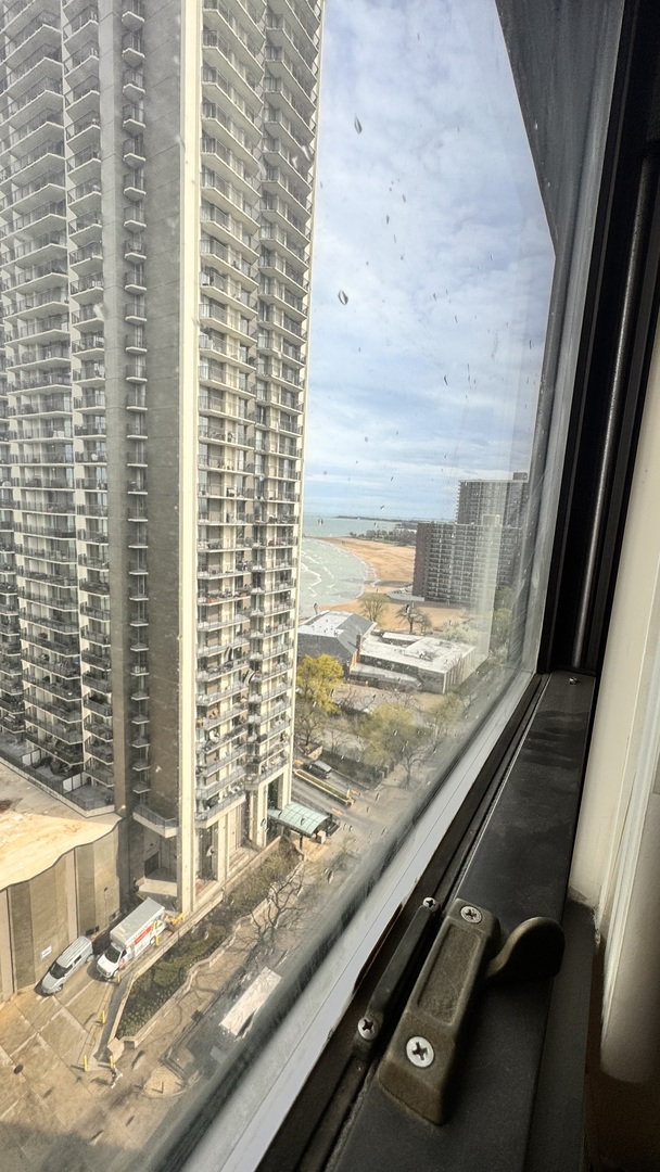 6030 North Sheridan Road, Unit 1708 Chicago, IL 60660 - Photo 13 of 17