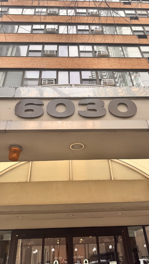 6030 North Sheridan Road, Unit 1708 Chicago, IL 60660 - Photo 2 of 17