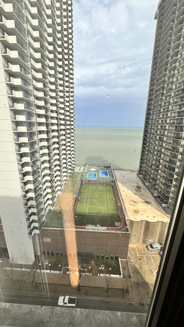 6030 North Sheridan Road, Unit 1708 Chicago, IL 60660 - Photo 3 of 17