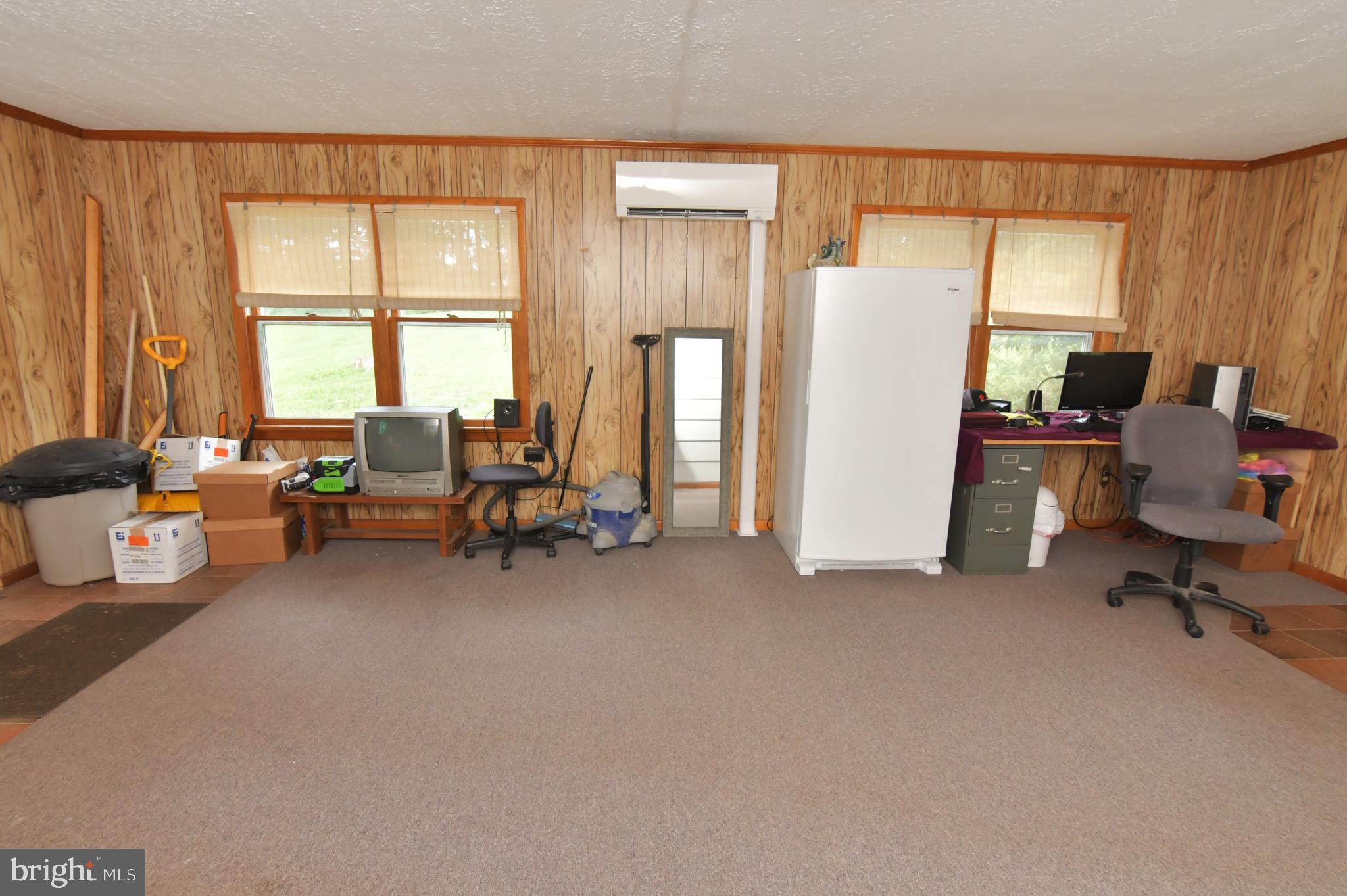 500 Dunmore Ridge Road Augusta, WV 26704 - Photo 15 of 43 Family room