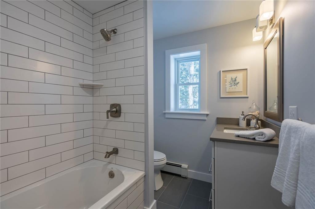 12 Bald Head Cliff Road Cape Neddick, ME 03902 - Photo 20 of 30 Custom full bath
