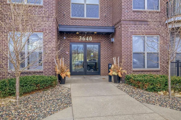 $325,000 | 3640 Wooddale Avenue South, Unit 109, St. Louis Park, MN 55416