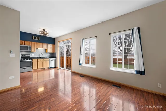 $285,000 | 2571 Ross Street, Hampshire, IL 60140