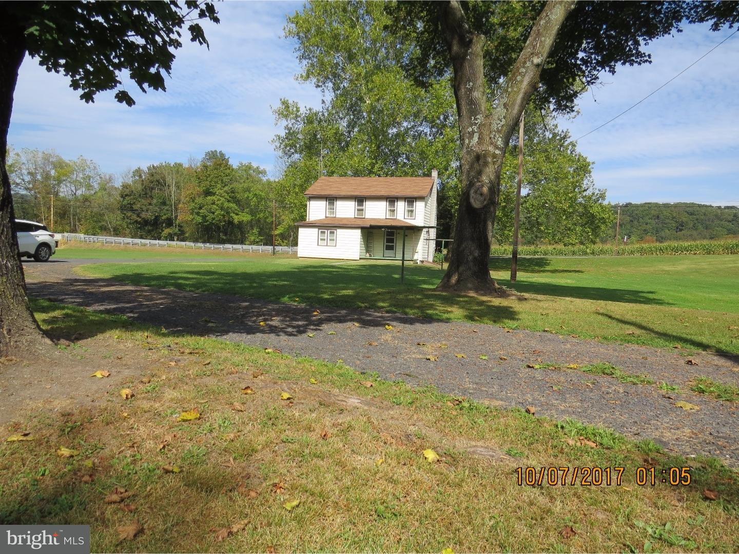 886 Rock Road Pine Grove, PA 17963 - Photo 4 of 14 Gallery Image 4