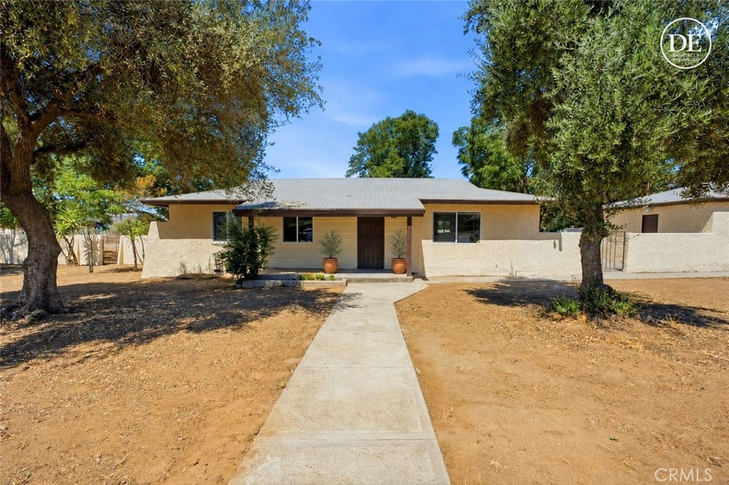 21820 Cajalco Road Perris, CA 92570 - Photo 4 of 42