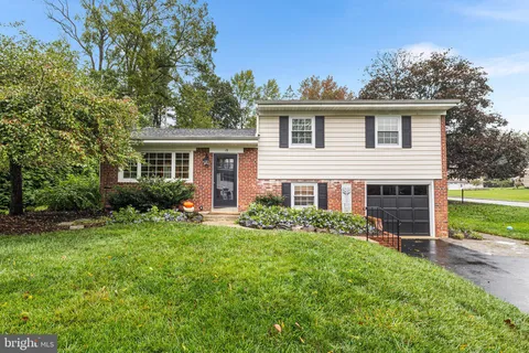 $629,000 | 19 East Golf Club Lane, Paoli, PA 19301