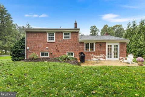 $629,000 | 19 East Golf Club Lane, Paoli, PA 19301