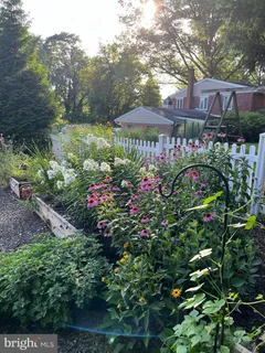 $629,000 | 19 East Golf Club Lane, Paoli, PA 19301