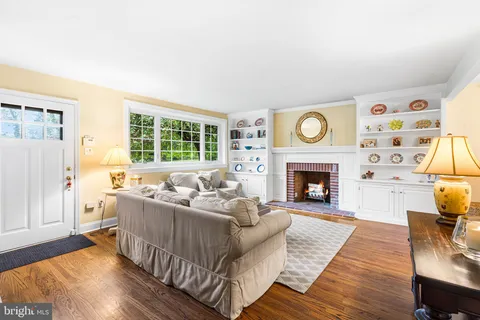 $629,000 | 19 East Golf Club Lane, Paoli, PA 19301