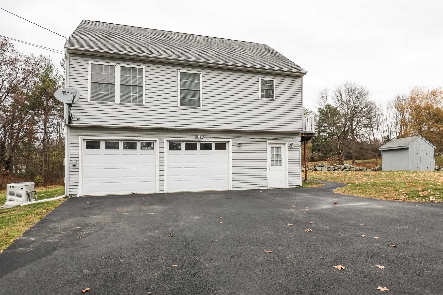 134 Dracut Road Hudson, NH 03051 - Photo 1 of 28