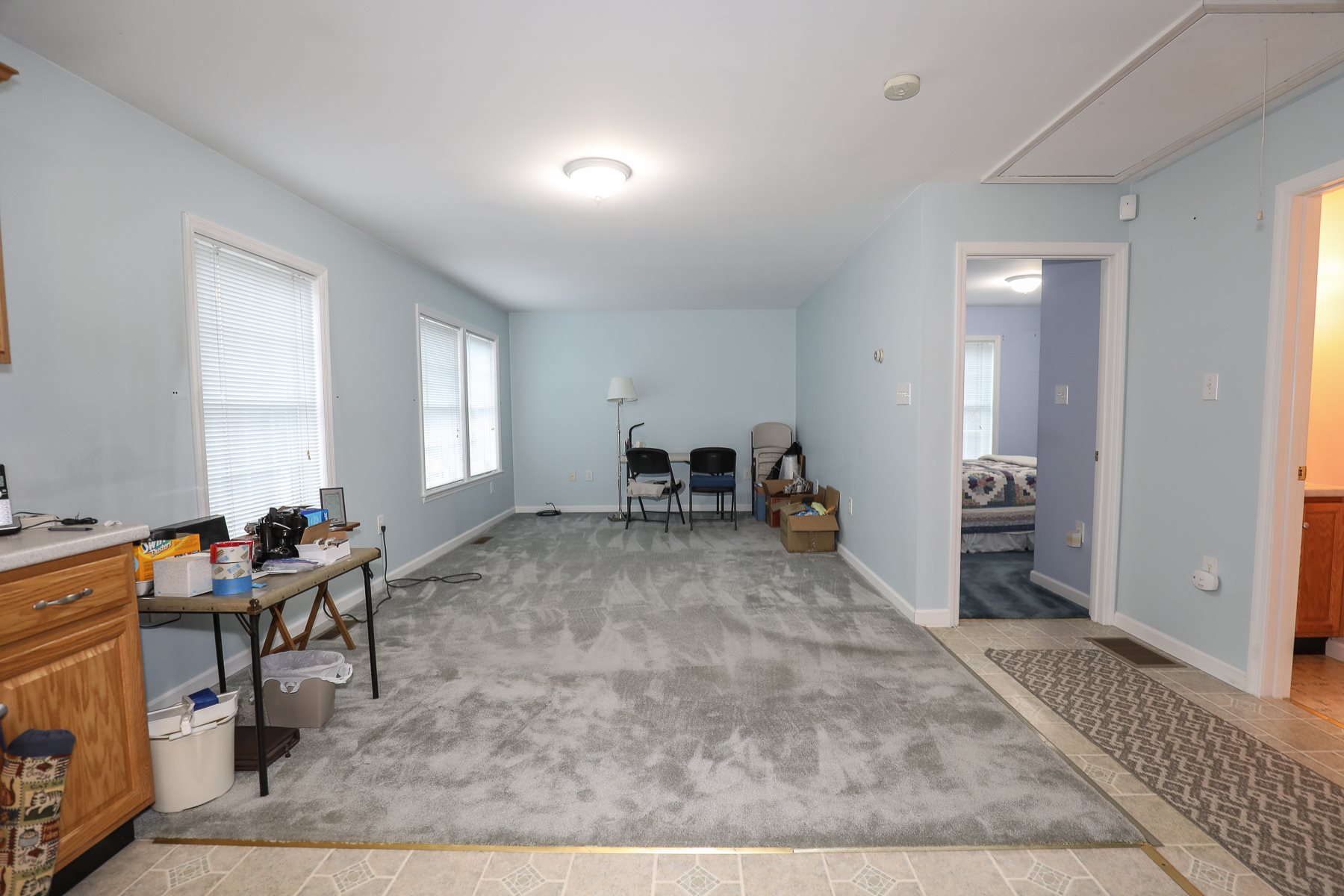 134 Dracut Road Hudson, NH 03051 - Photo 14 of 28