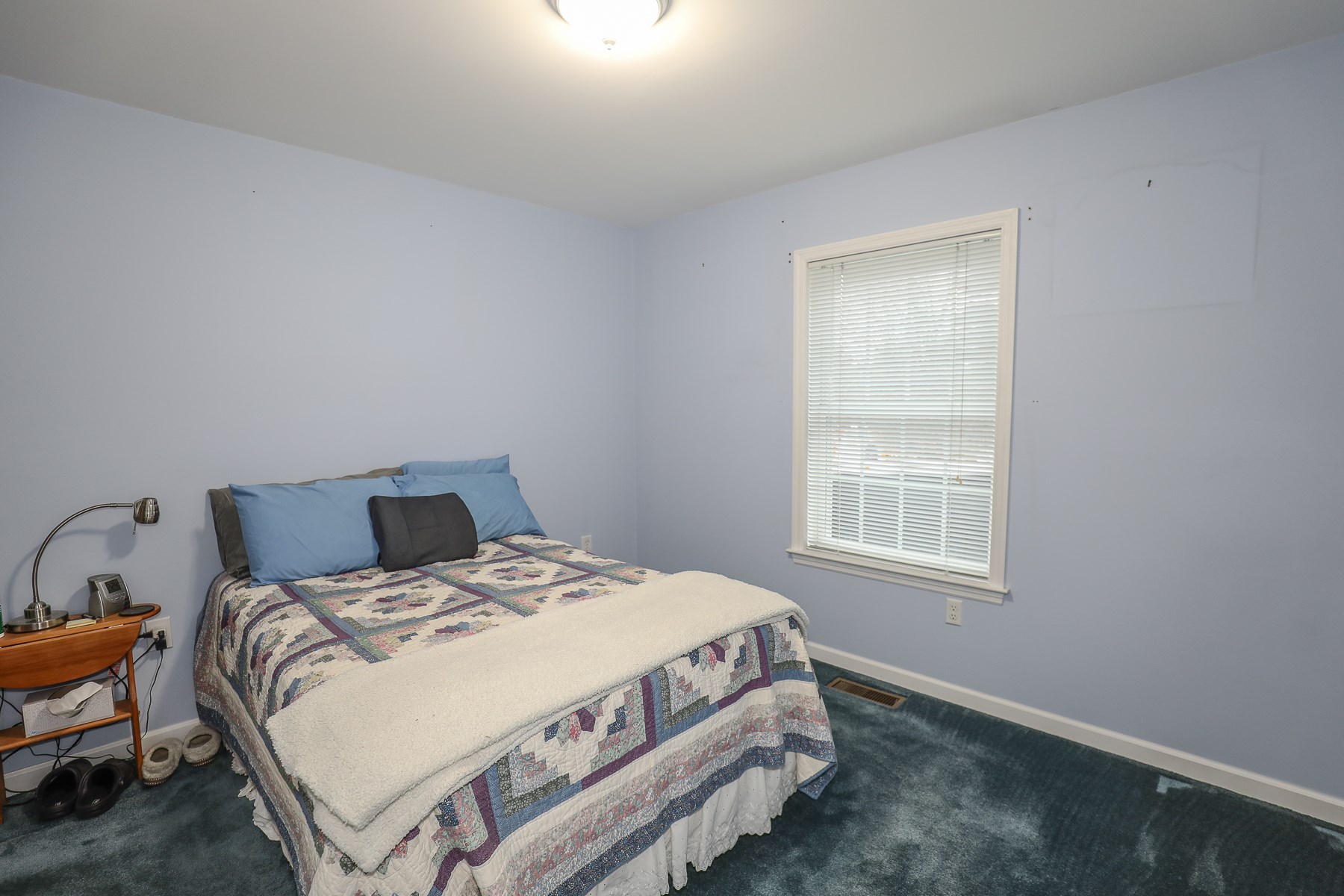 134 Dracut Road Hudson, NH 03051 - Photo 15 of 28