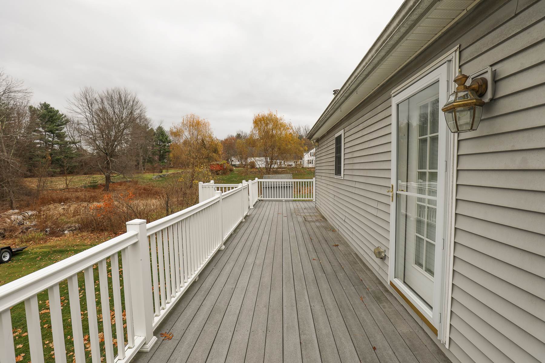 134 Dracut Road Hudson, NH 03051 - Photo 19 of 28