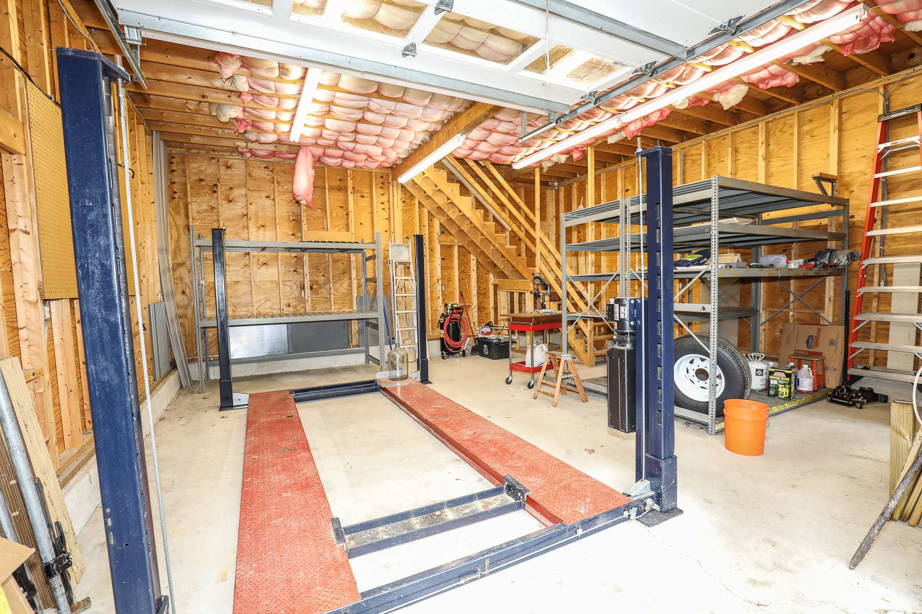 134 Dracut Road Hudson, NH 03051 - Photo 22 of 28