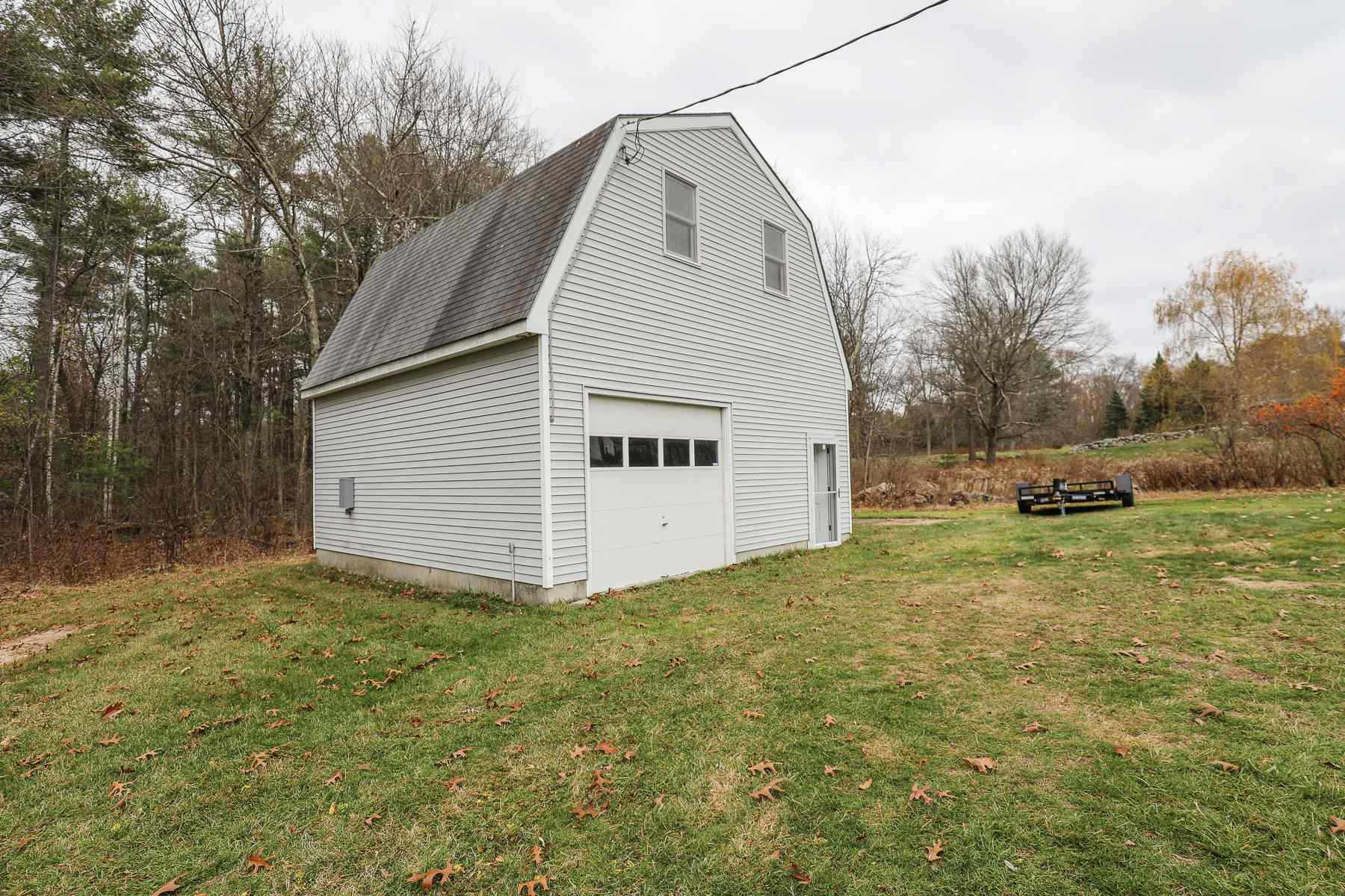 134 Dracut Road Hudson, NH 03051 - Photo 5 of 28