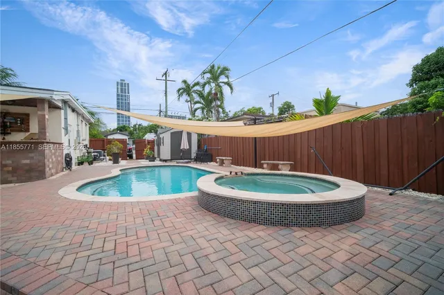 $1,100,000 | 3715 Southwest 29th Street, Miami, FL 33134