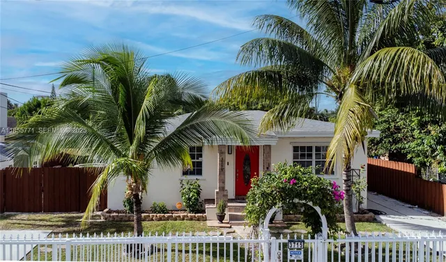$1,140,000 | 3715 Southwest 29th Street, Miami, FL 33134
